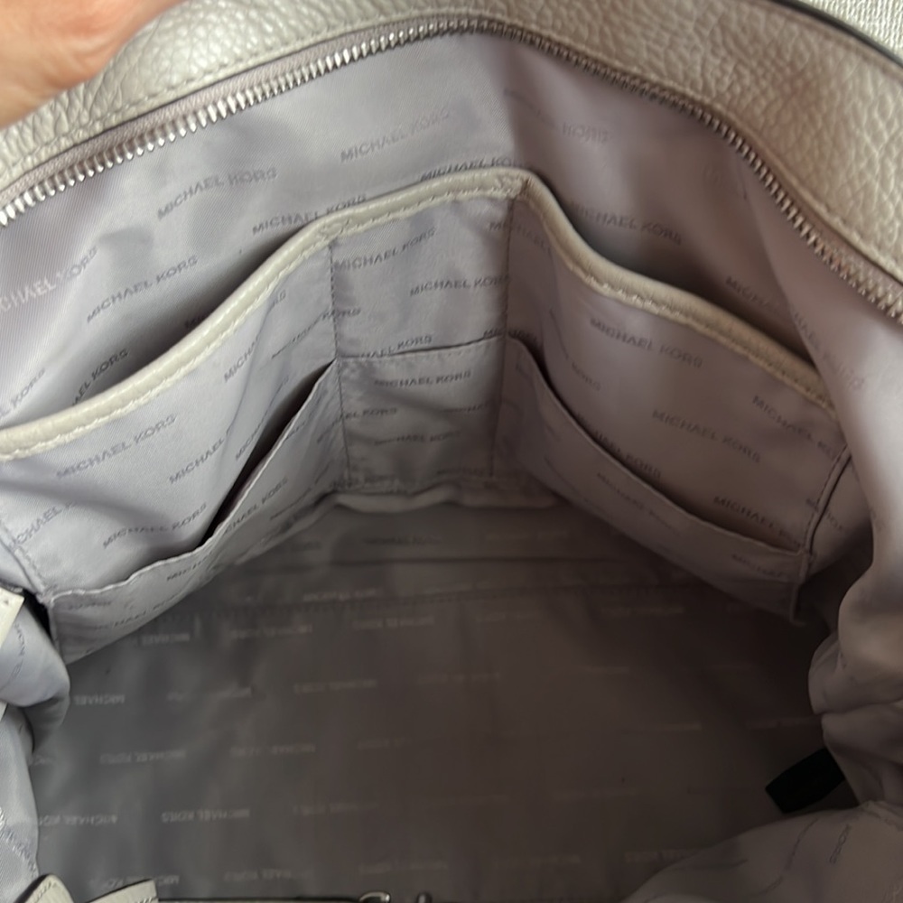 Michael Kors grey tote with shoulder strap - Picture 9 of 10